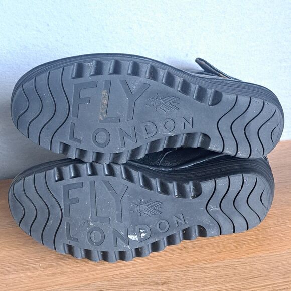 Fly London Yegi Wedge Ankle Booties Women’s 39 8.5 Black Leather Platform Shoes - Picture 6 of 12